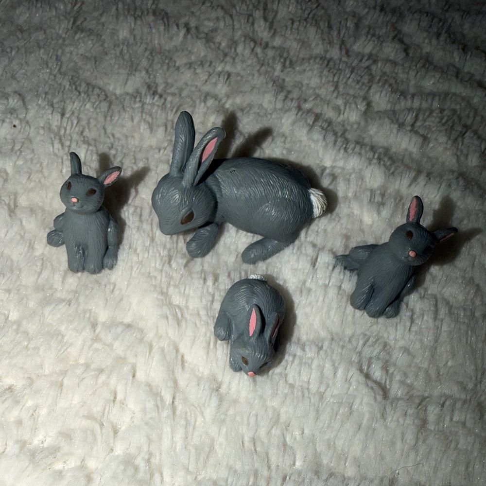 Littlest Pet Shop Gray Rabbit /Bunnies Figurine Set. MUST BE BUNDLED